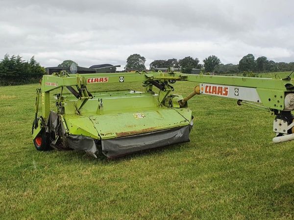 Claas  10 foot trailed mower mint condition