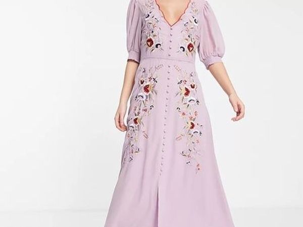 Dress perfect for a wedding guest or summer party