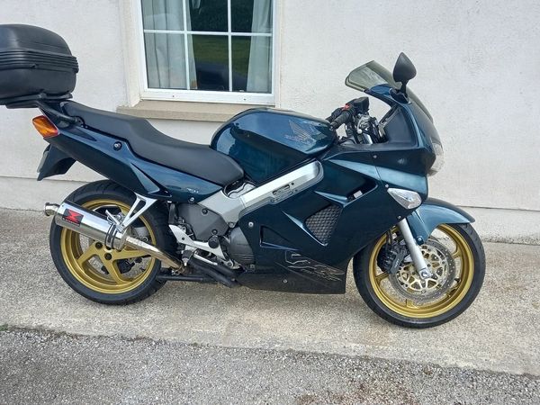 Honda Vfr 800fi 01 Motorbikes For Sale In Ireland Donedeal