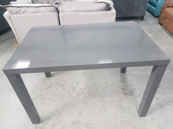 Grey table 120x80 cms