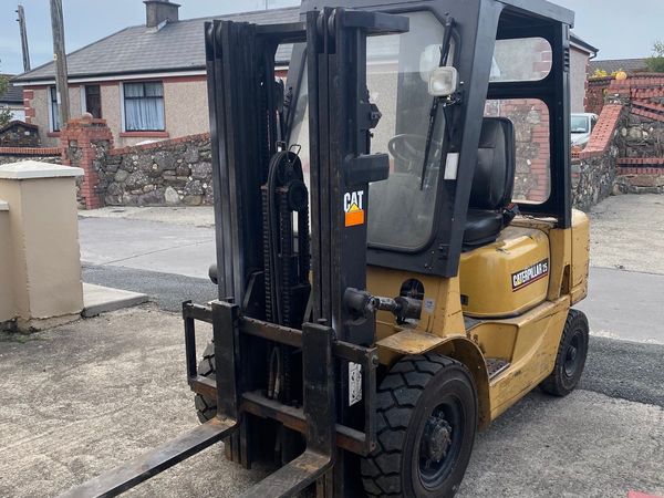 Forklift (contact number on add)