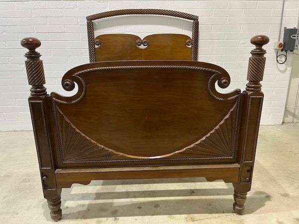 Antique Solid Mahogany Bed (King Size 5ft. Mattress)