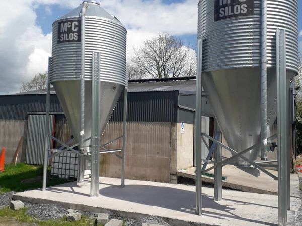 Meal Silos Meal Bins & Flex Auger & Feed Systems
