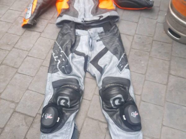Motorbike suit size 56