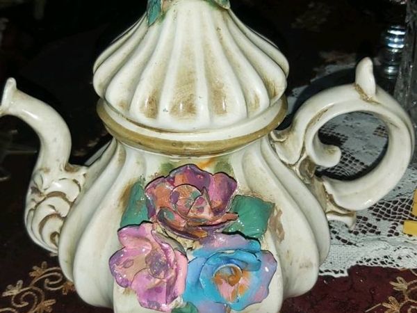 Unique Capodimonte teapot