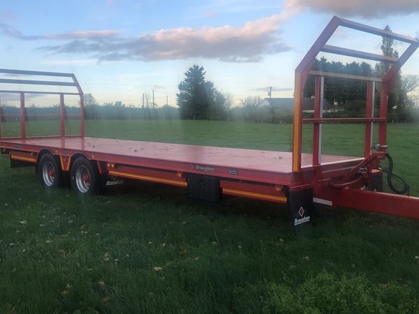 Broughan 28ft bale trailer (NEW )