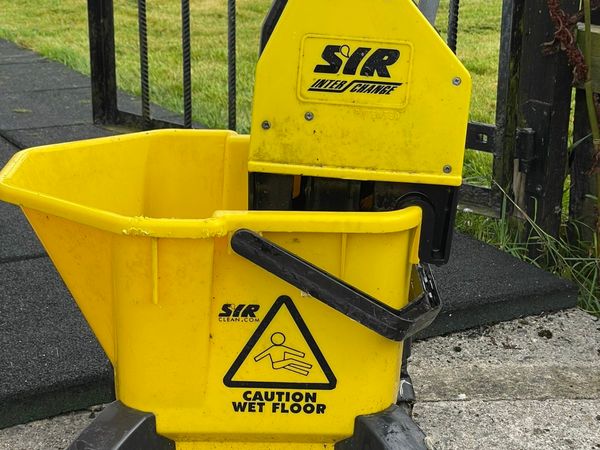 Large Sir Interchangeable Mop Bucket with Wringer