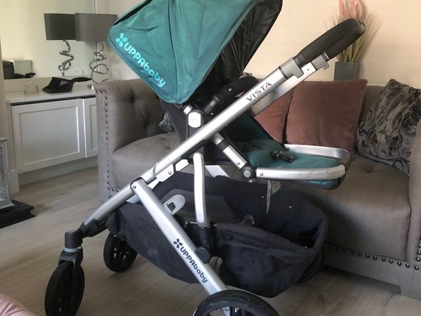 Pram (carrycot +stroller chair)