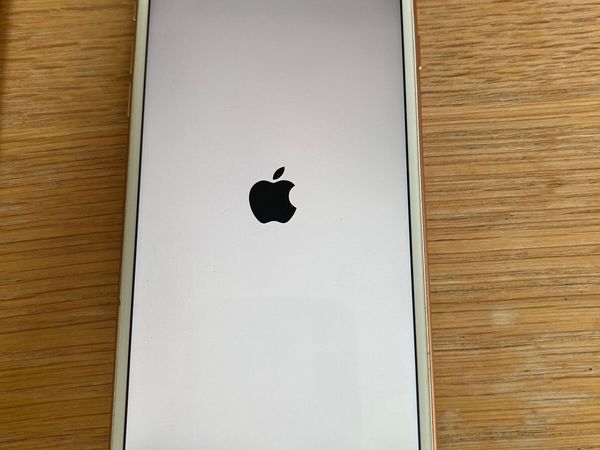 iPhone 8 Plus (white and rose gold)