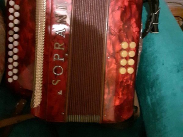 Soprani button accordion