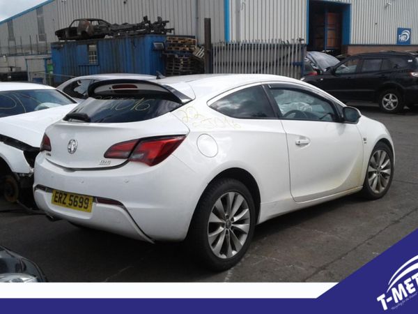 Vauxhall Astra, 2012 BREAKING FOR PARTS