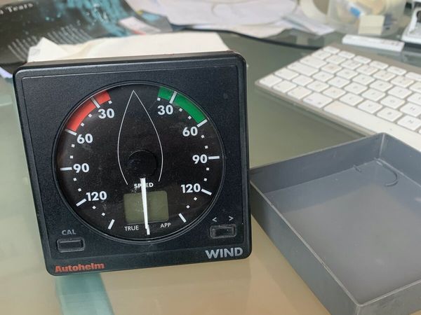 Wind Autohelm display instrument.