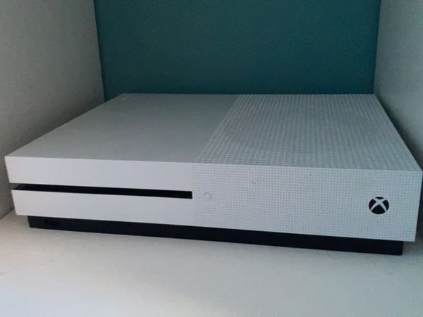 Xbox one s and gaming monitor bundle