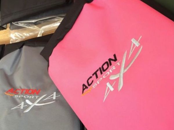 ACTION SPORT 4×4 HEAVY DUTY SEAT COVERS – PINK/BLACK