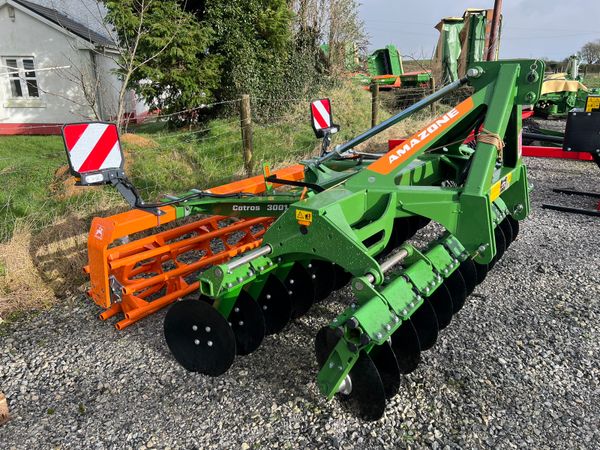 Amazone Catros 3001 in stock( Choice of rollers)