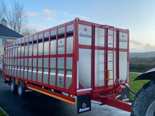 Broughan 26ft cattle trailer (new)