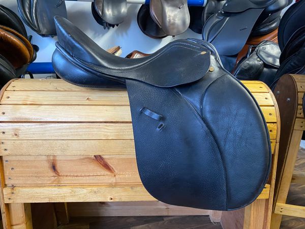 Euroriding black leather general purpose saddle