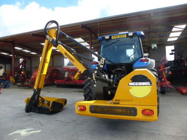 McConnel Pa6500T hedgecutter