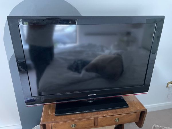 Samsung 40” LED TV