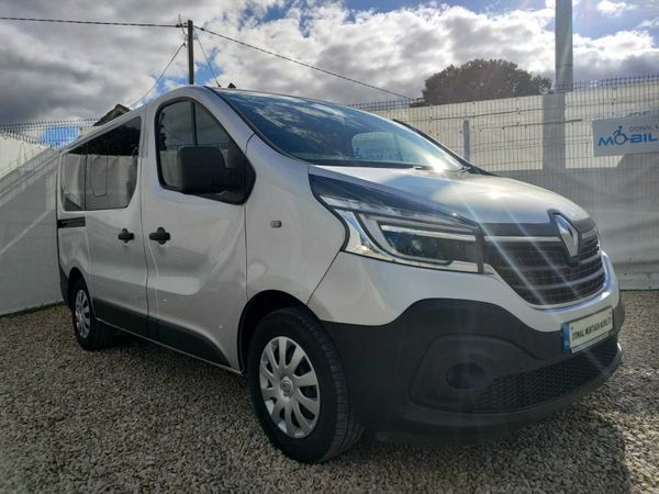 21 Renault Trafic Wheelchair Accessible