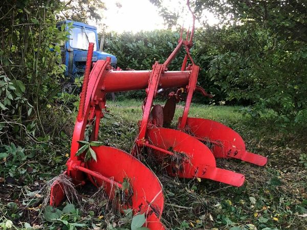 Shed Clearout: Vintage Ploughs & Antique Machinery