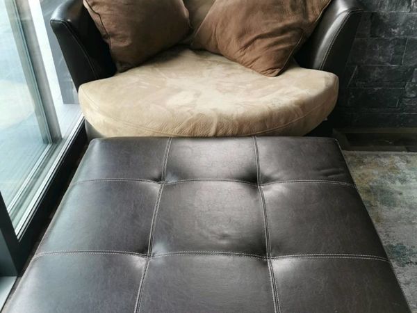 Swivel chair with Footstool