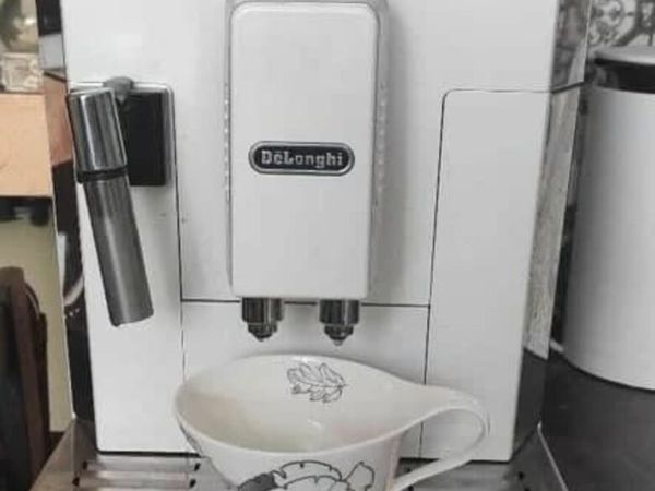Delonghi eletta Cappuccino Top coffee machine
