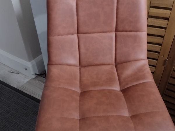 Leather bedroom/hall/desk chair