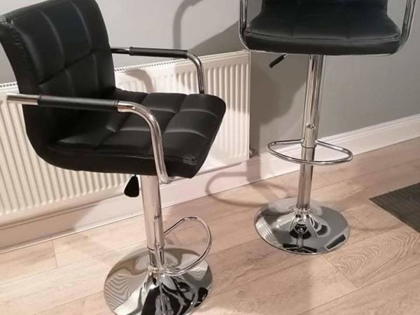 BRAND NEW BAR STOOLS IN BLACK LEATHER
