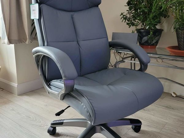 BRAND NEW HIGH QUALITY OFFICE CHAIR
