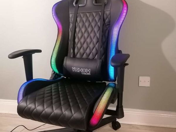 BRAND NEW HIGH QUALITY GAMING CHAIR WITH LED LIGHT