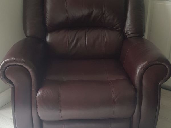 Reclining leather suite