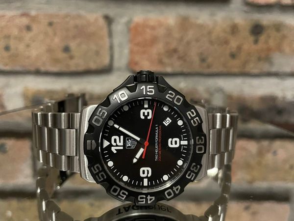 TAG Heuer Formula 1 Quartz - Mens Wristwatch