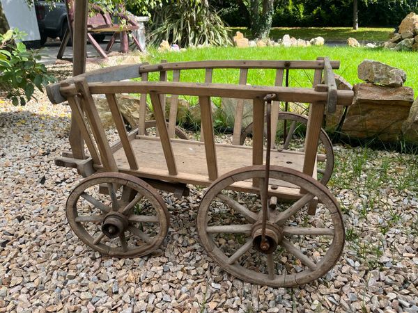 Wooden carriage/trailer