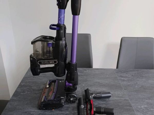 Cordless hoover