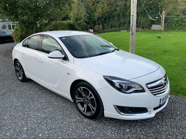 Opel Insignia €8,950 O.N.O