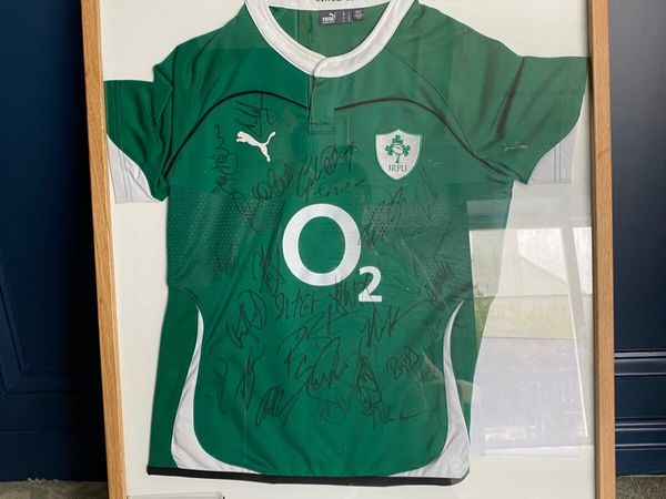 Signed Irish rugby Jersey with DVD