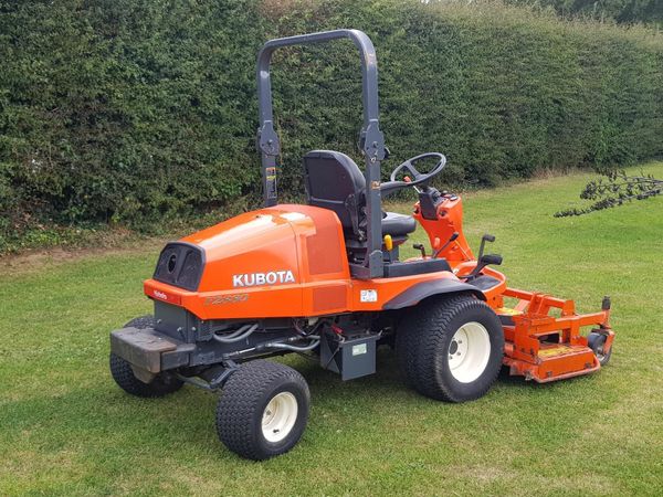 Kubot outfront commercial diesel ride on mower lawnmower tractor