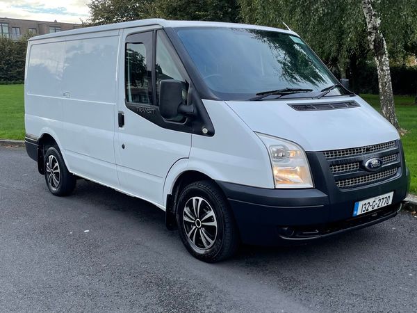 2013 ford transit very clean