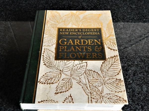 Readers Digest encyclopedia of Garden Plants and Flowers