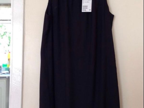 Ladies BNWT dress size 14 €10