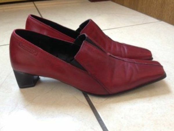NEW Tamaris Leather Ladies Shoes, size 41