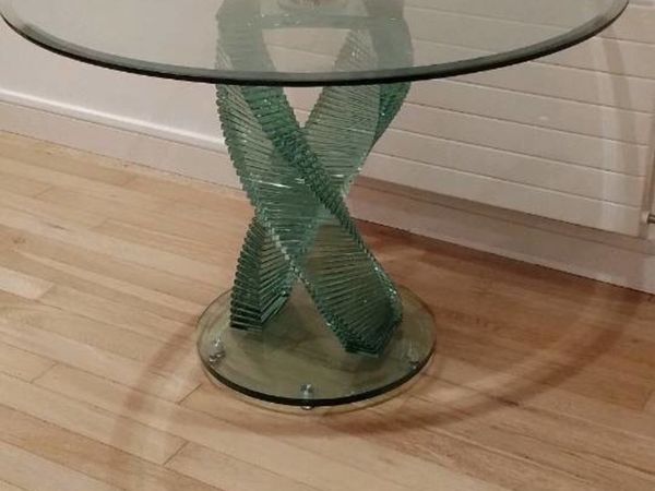 Glass round table