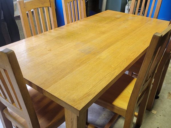 Oak Table & 6 Chairs
