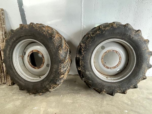 CNH front rims and tyres