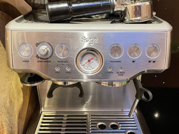 Coffee machine nearly new