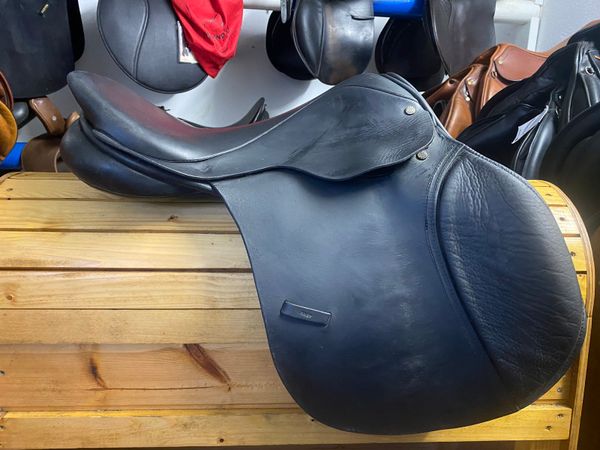 Berney brothers black leather 17” saddle