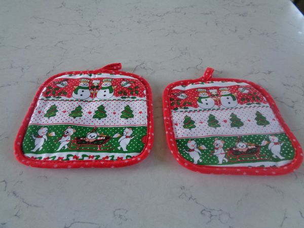 Christmas Quilted Pot Holders x 2 for Sale