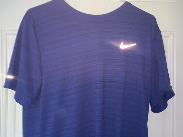 Nike Gym/Sports shirts
