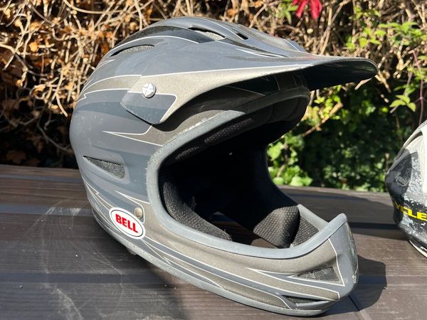 X-country off road cycling helmet